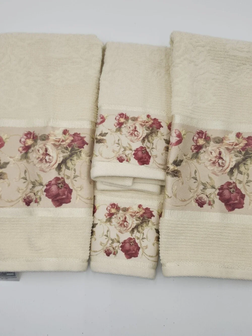 Lot of 4 Crosshill Towel pink floral Roses guest hand towel face